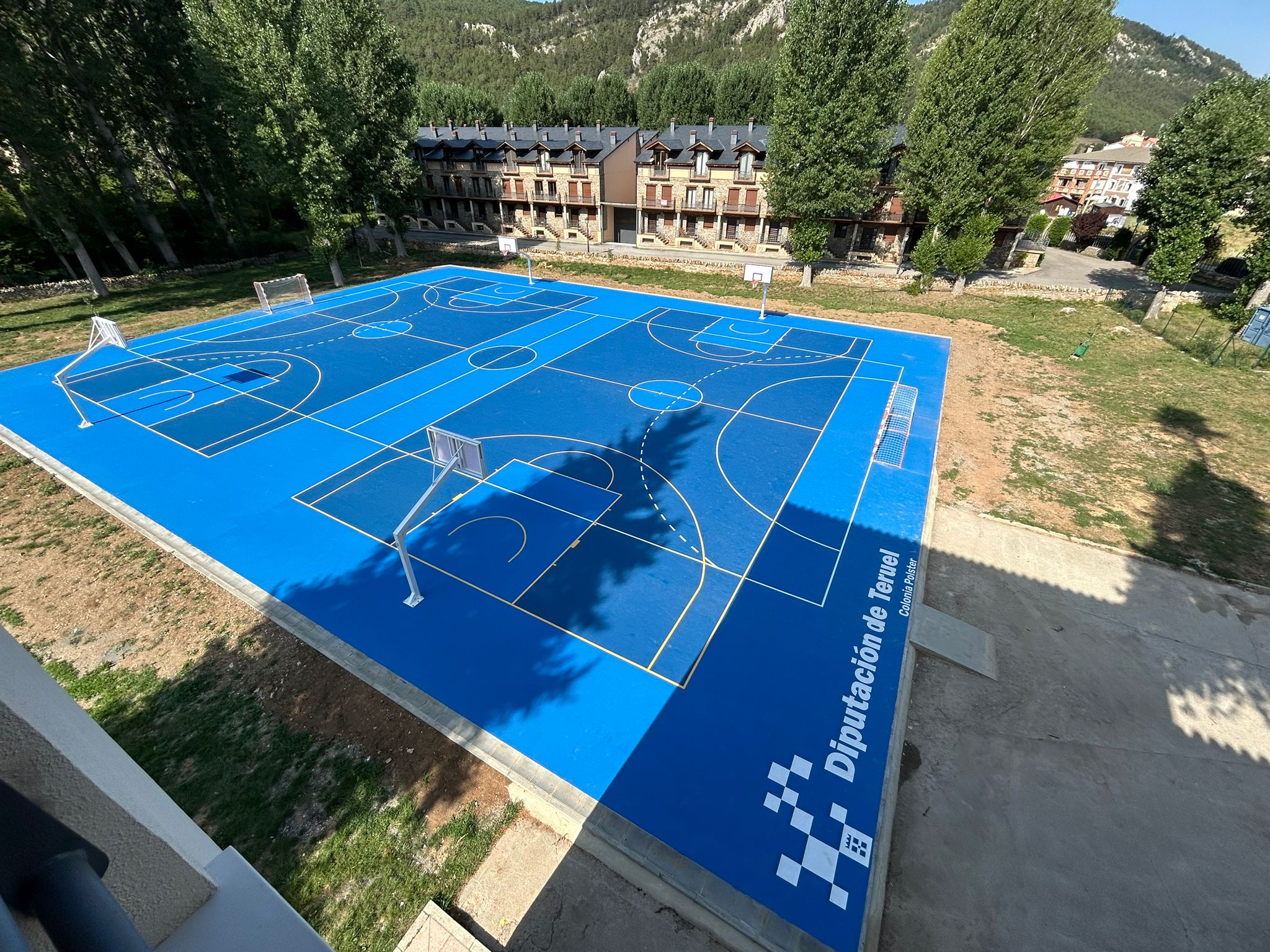 Renovación de las pistas deportivas de la Colonia Polster en la Virgen de la Vega.