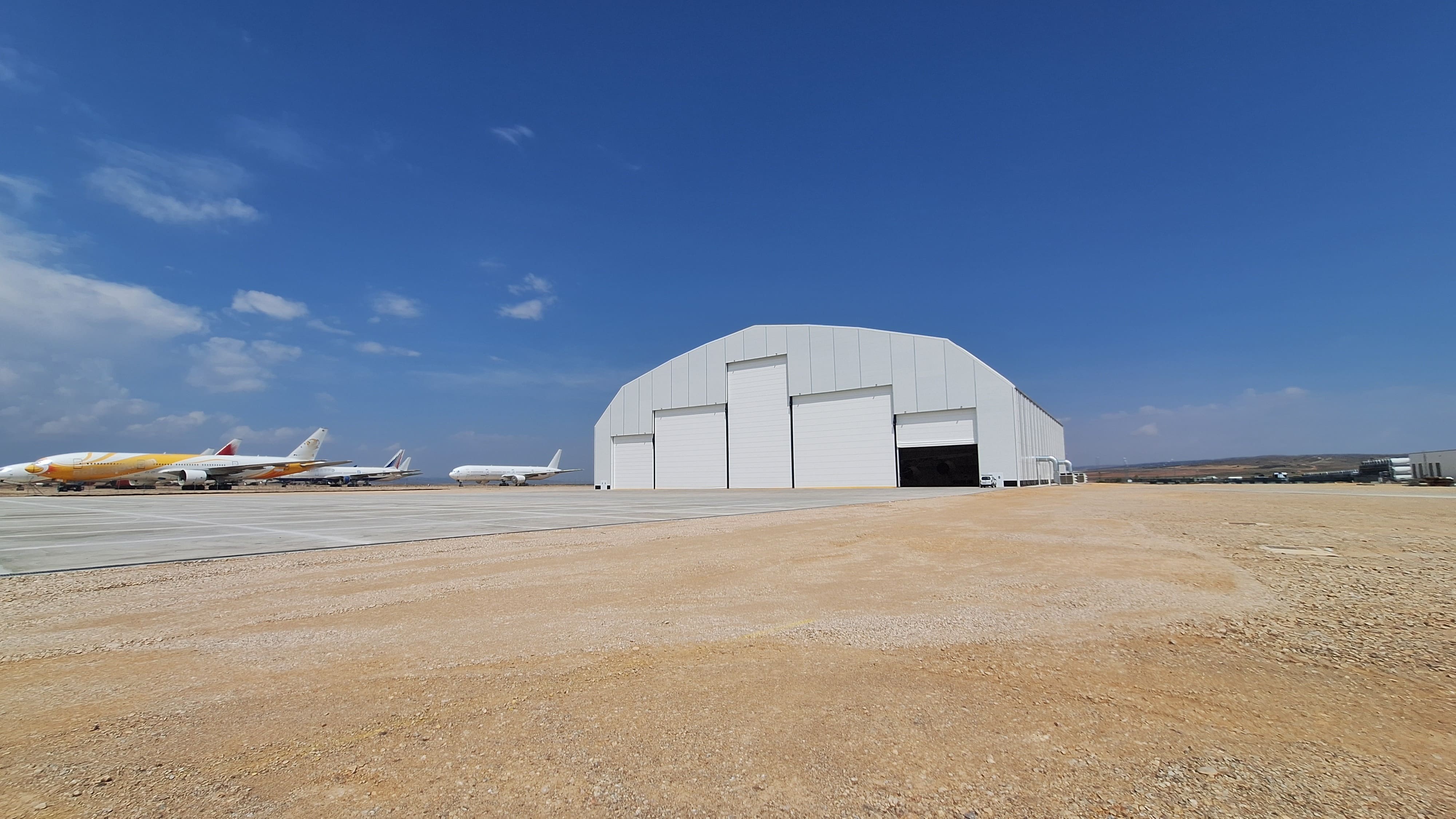 Tarmac Aerosave inauguró, el pasado martes, el hangar metalotextil más grande del mundo con más de 8.000m2 de superficie.